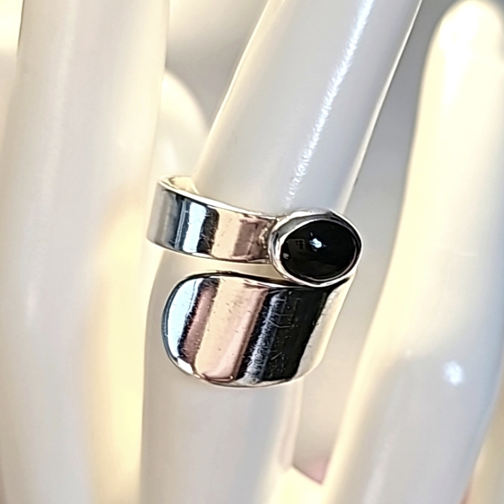 Silpada R0946  Sterling Silver  925 Black Onyx Wrap Ring Size 7